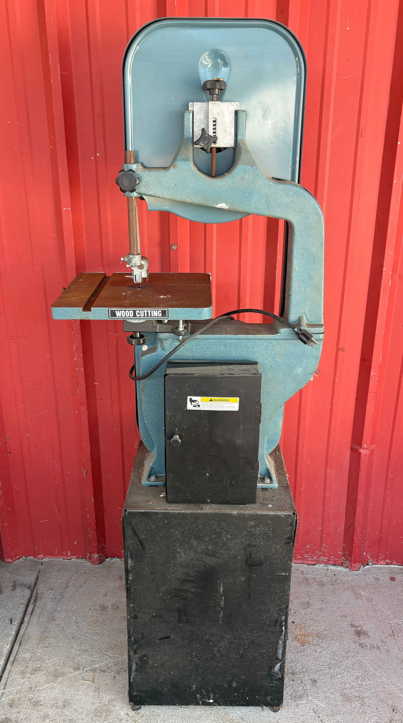 Reliant 14" Band Saw Model DD90 1HP 16"X24"X64": Reliant 14" Band Saw Model DD90 1HP 16"X24"X64"