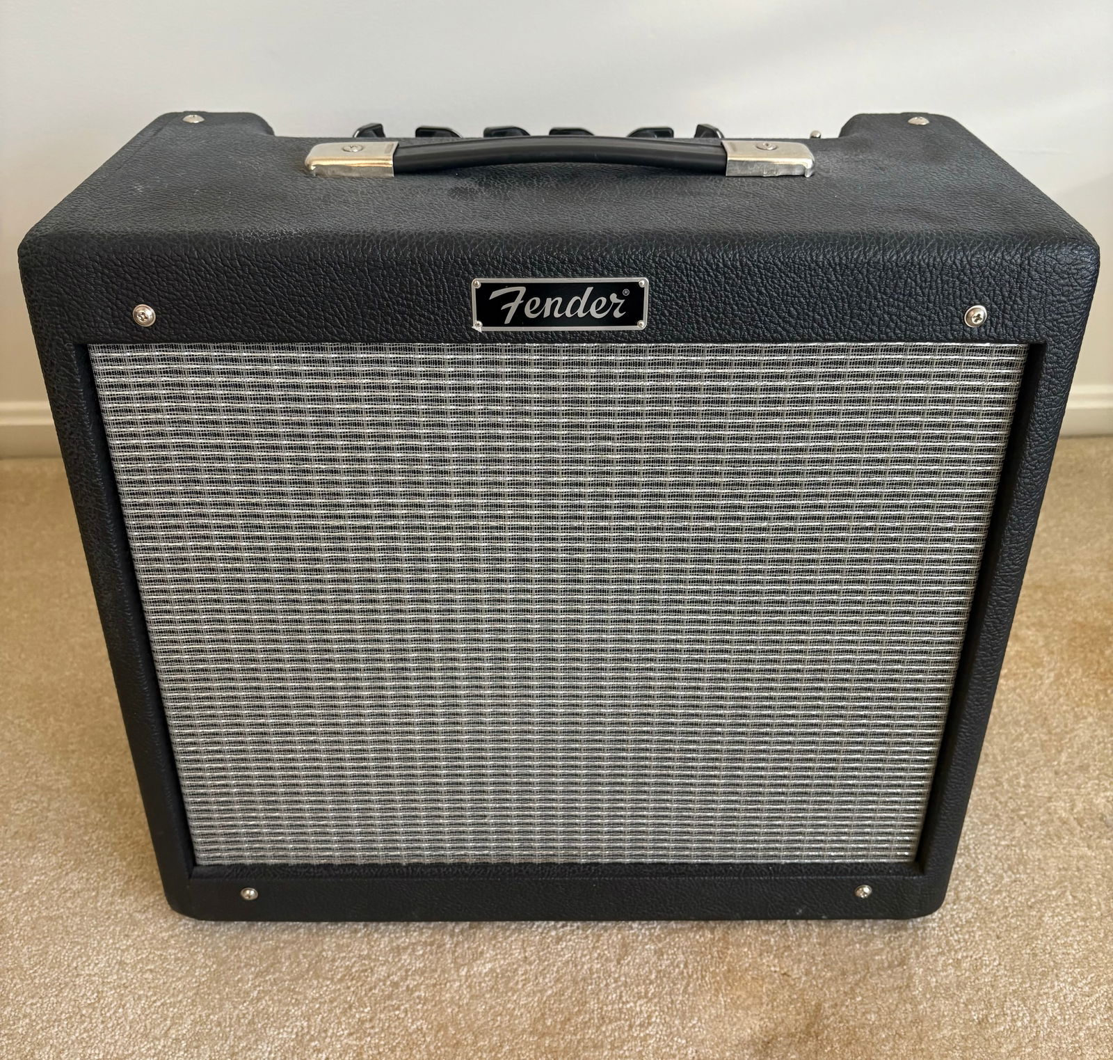 Fender Blues Junior 15 Watt 1"X12" Tube Guitar Combo Amp Great Condition 9"X18"X16" (1 of 5)