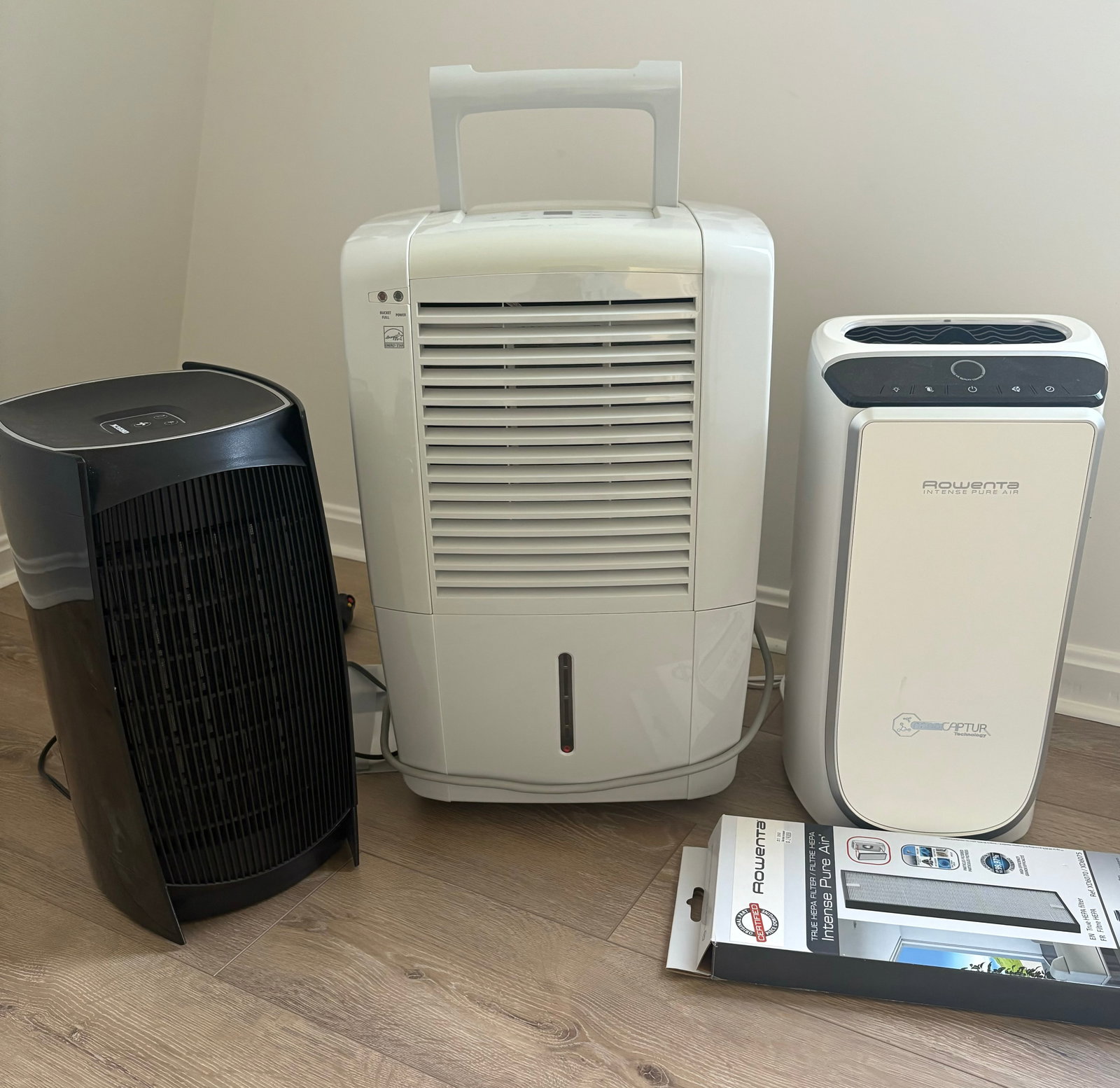 Trio Of Like New Air Purifiers By Rowenta, Oreck And Frigidaire 29" (1 of 4)
