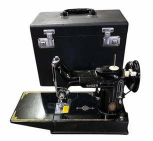 Singer Featherweight Model 221 Sewing Machine In Case; In Excellent Condition- The Case Is