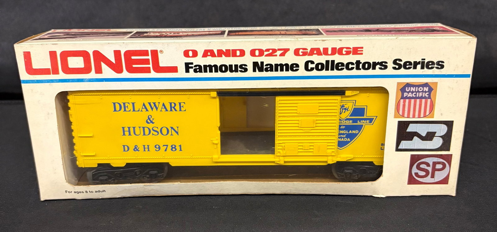 Lionel Delaware - Hudson Box Car 6-9781 O Gauge With Original Box 11.5": Lionel Delaware - Hudson Box Car 6-9781 O Gauge With Original Box 11.5"