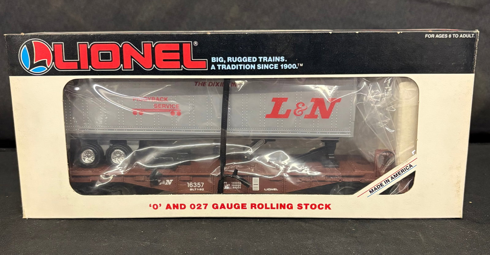 Lionel Louisville - Nashville Flatcar With Trailer 6-16357 With Original Box 12": Lionel Louisville - Nashville Flatcar With Trailer 6-16357 With Original Box 12"