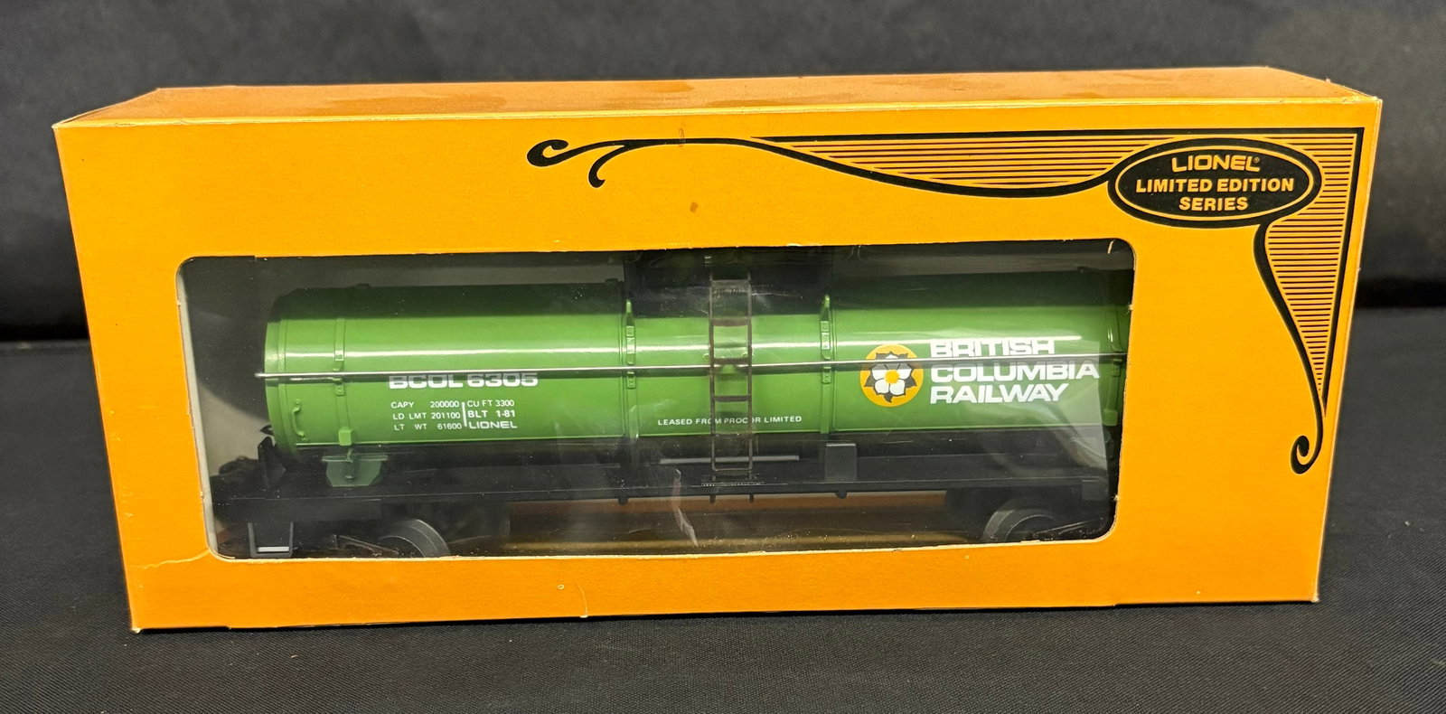 Lionel British Columbia Single Dome Tank Car 6-6305 Limited Edition Series With Original Box 10.5": Lionel British Columbia Single Dome Tank Car 6-6305 Limited Edition Series With Original Box 10.5"