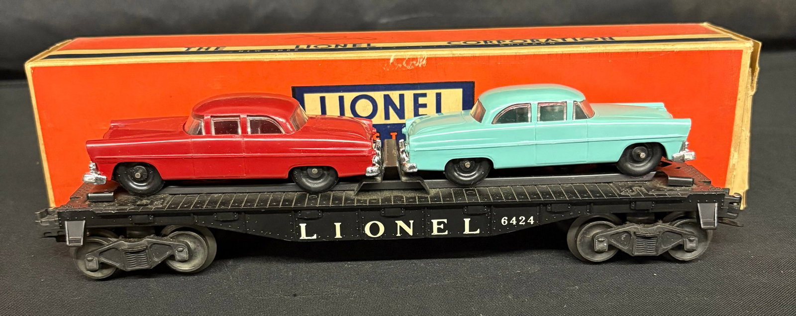 Lionel No. 6424 Automobile Flat Car With Original Box 12": Lionel No. 6424 Automobile Flat Car With Original Box 12"