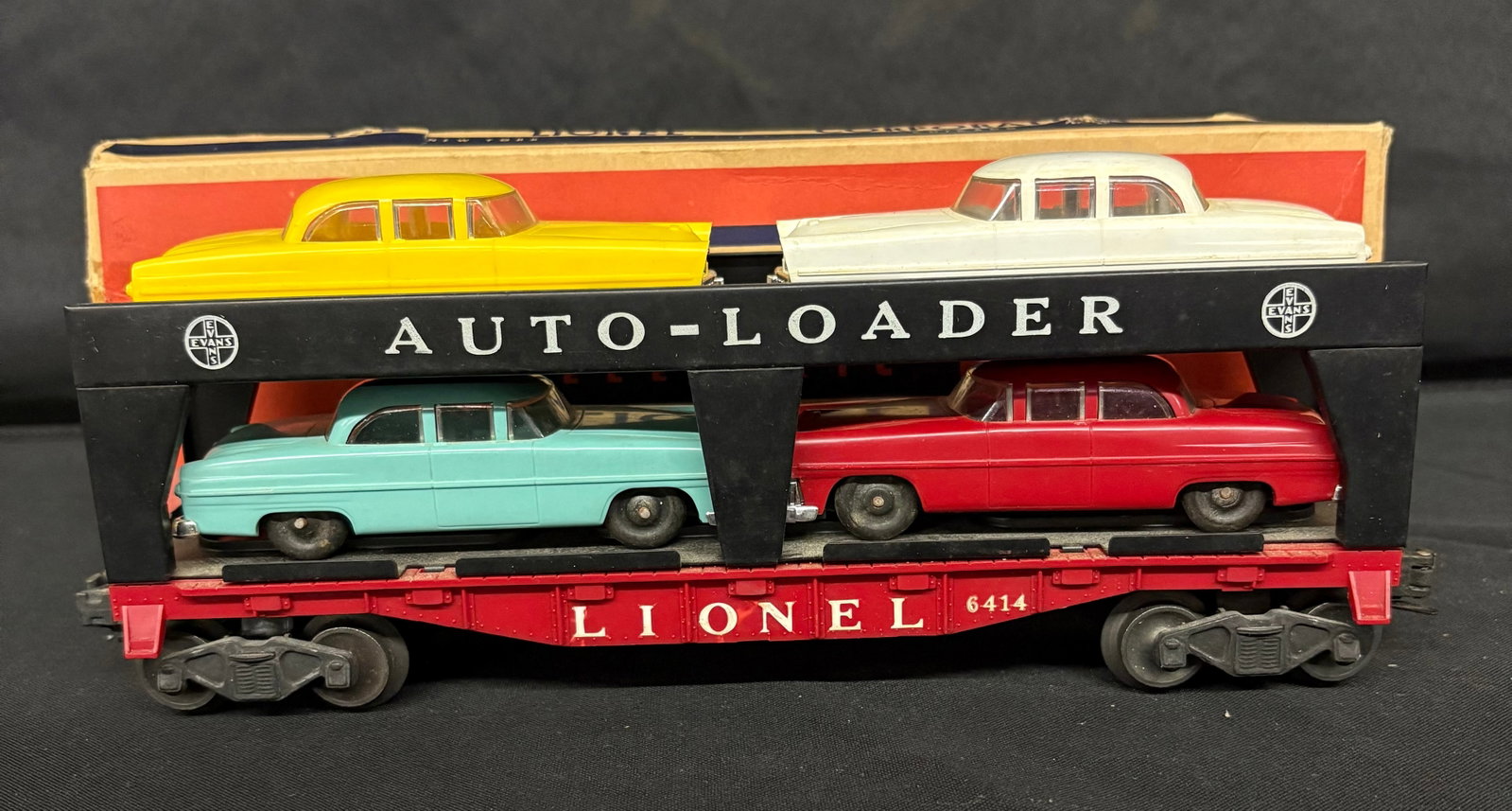 Lionel No. 6414 Automobile Car With Cars And Original Box 12": Lionel No. 6414 Automobile Car With Cars And Original Box 12"