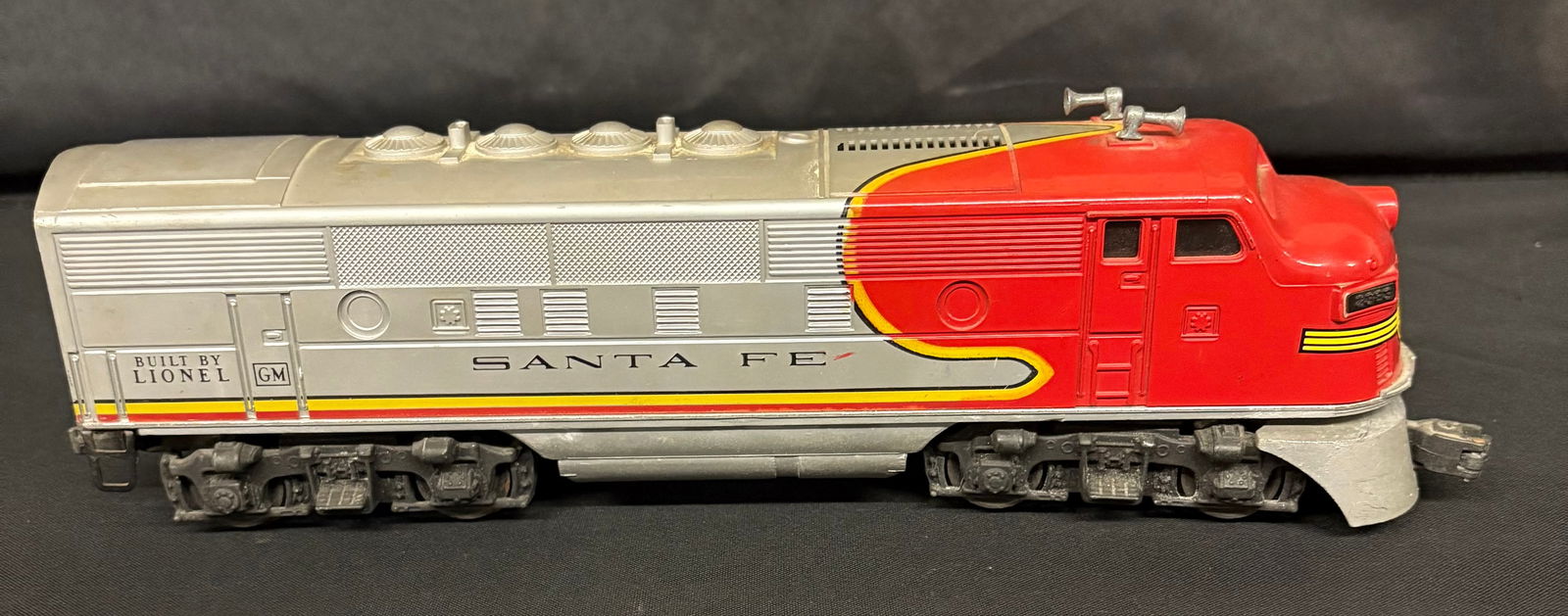 Lionel Engine No. 2383 B Santa Fe Locomotive Dummy 13" (1 of 6)