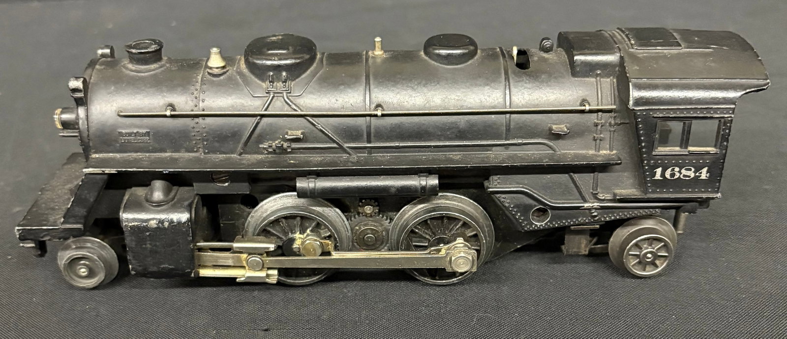 Lionel Engine No. 1684 O27 Steam Locomotive 9": Lionel Engine No. 1684 O27 Steam Locomotive 9"