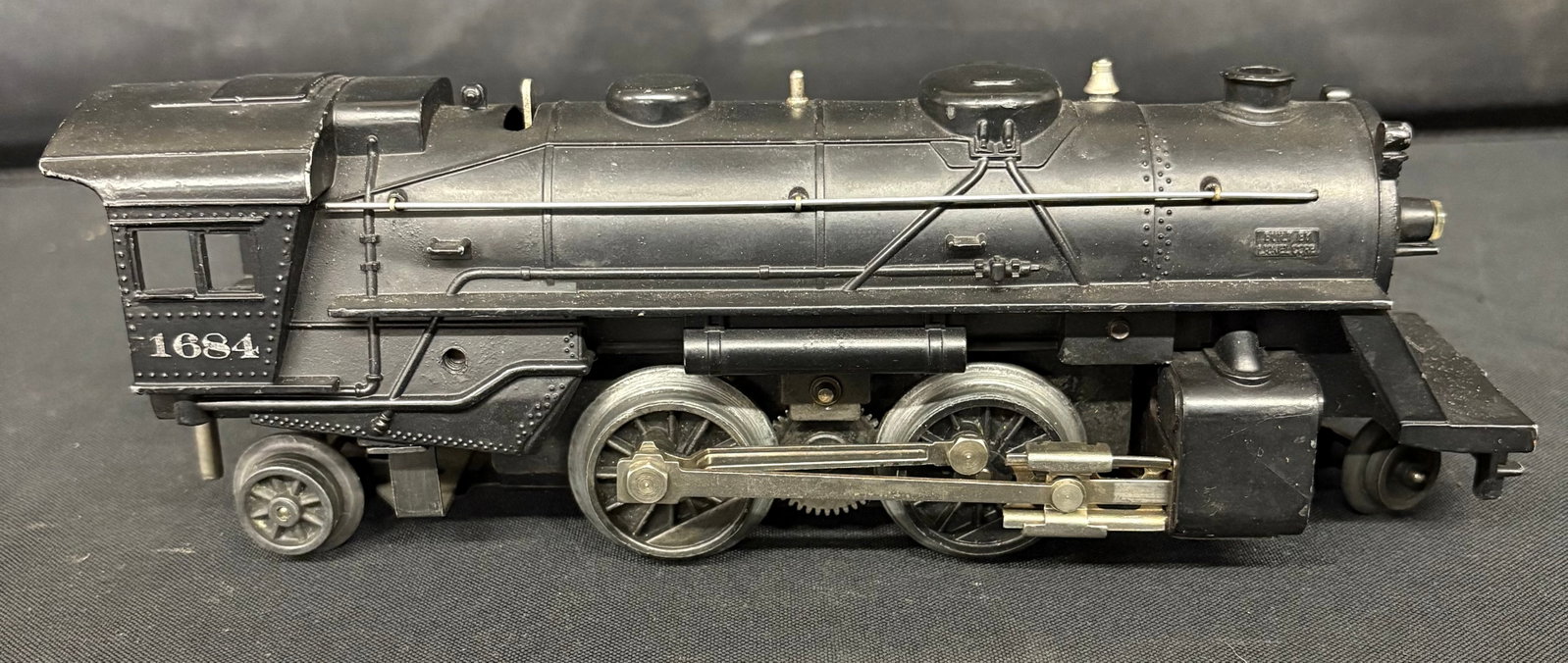 Lionel Engine No. 1684 O27 Steam Locomotive 9": Lionel Engine No. 1684 O27 Steam Locomotive 9"