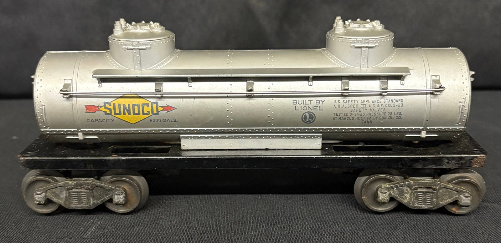 Lionel No. 6465 Tank Car Sunoco 2-Dome Tank Car No. 6465 10": Lionel No. 6465 Tank Car Sunoco 2-Dome Tank Car No. 6465 10"