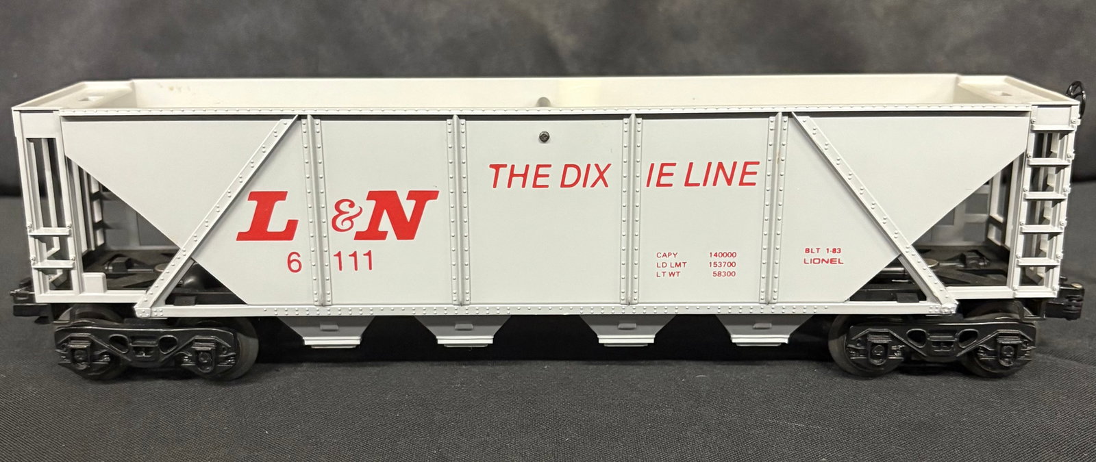 Lionel Louisville - Nashville 6-6111 The Dixie Line Hopper 11.5": Lionel Louisville - Nashville 6-6111 The Dixie Line Hopper 11.5"