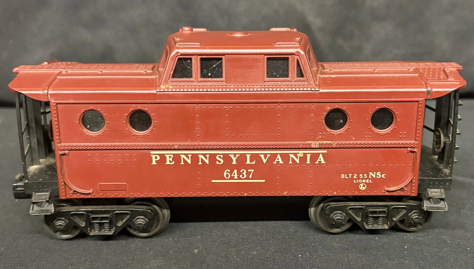 Lionel No. 6437 Pennsylvania Caboose 8": Lionel No. 6437 Pennsylvania Caboose 8"