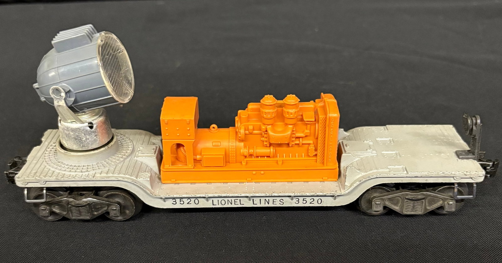 Lionel No. 3520 Operating Searchlight Car 10": Lionel No. 3520 Operating Searchlight Car 10"