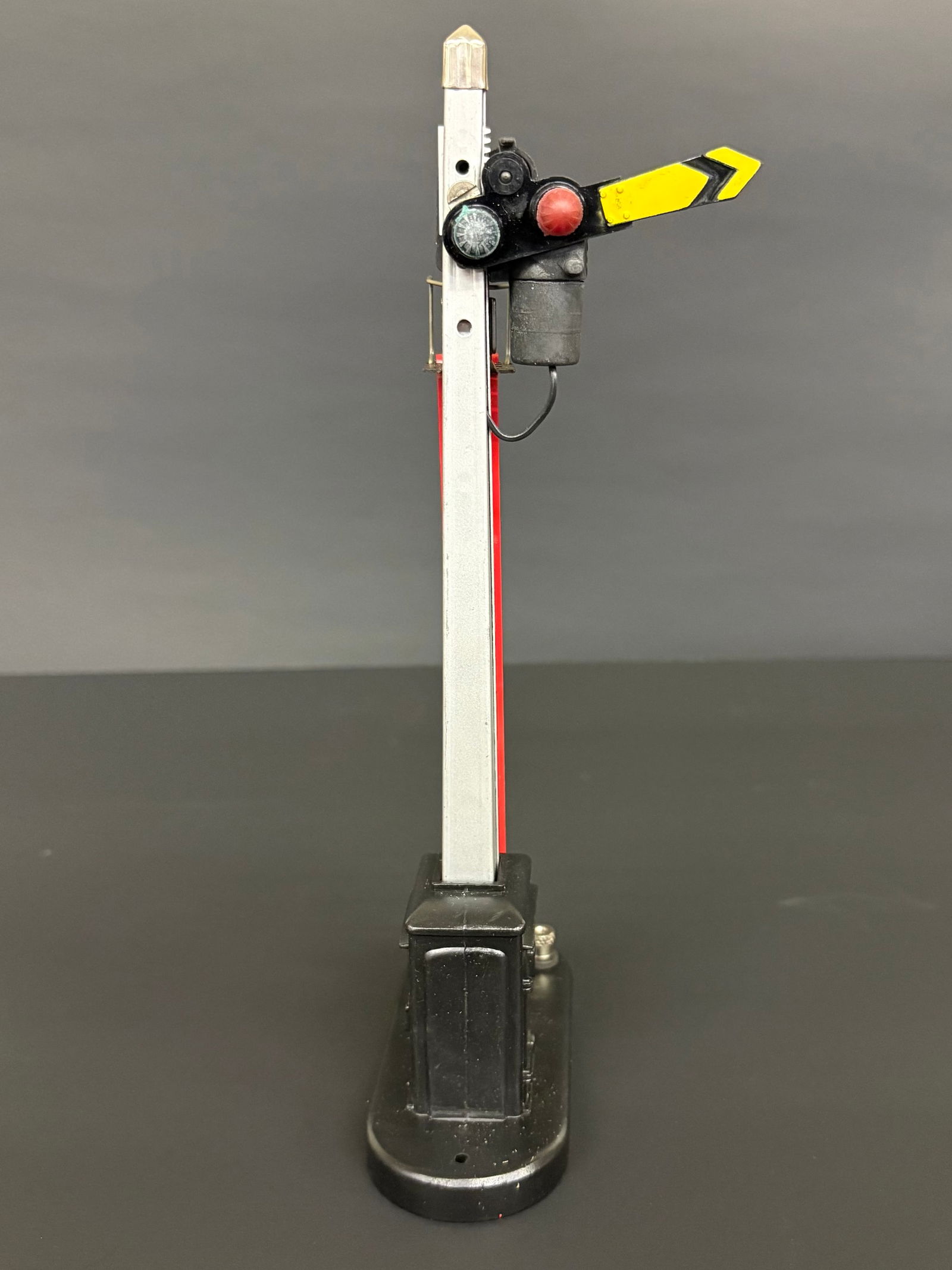 Lionel No. 151 Semaphore Trackside Signal 9" (1 of 6)