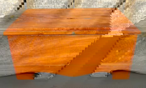 Vintage Wooden Jewelry Box Measuring 8"X13"X6"