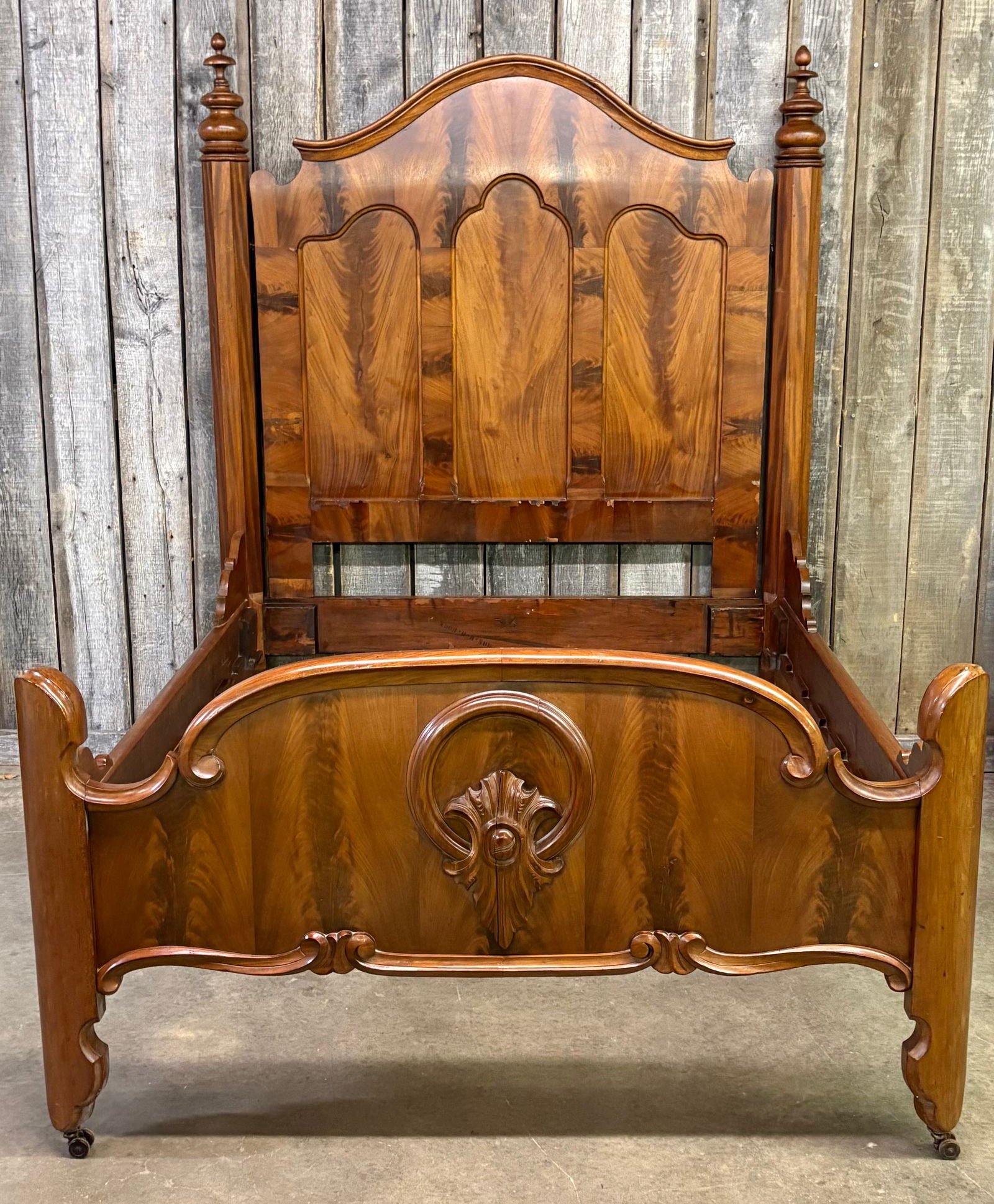 Antique Victorian 3 Panel Full-Double Size Low Poster Style Bed 60"X84"X77" (1 of 10)