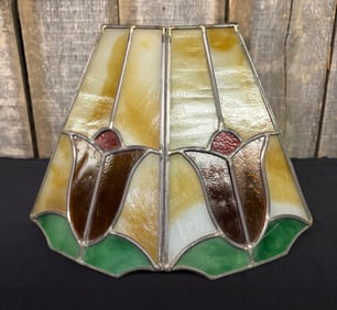 Leaded Slag Glass Multi-Color Tulip Decorated Lamp Shade 14"X14"X9.5"