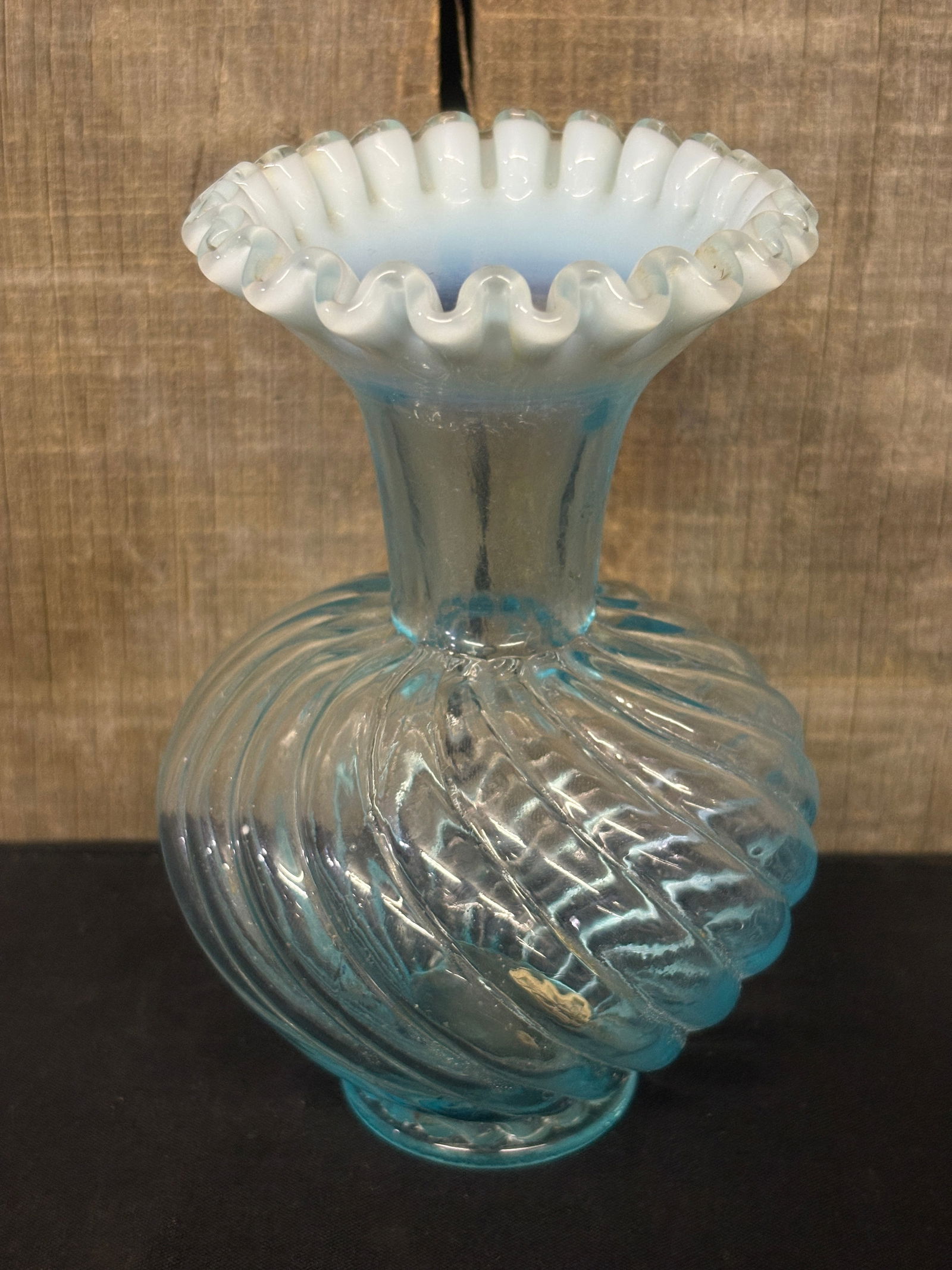 Rare Fenton Glass Vase Opalescent Glass 4"X4"X6" (1 of 4)