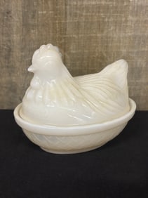 Vintage Hobnail Indiana Glass Co Hen on Nest 3"X4"X4"