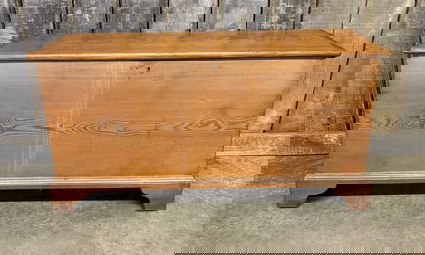 American Classical Mid-Century Solid Tiger Oak Blanket Chest; As Found. 16"X45"X23"