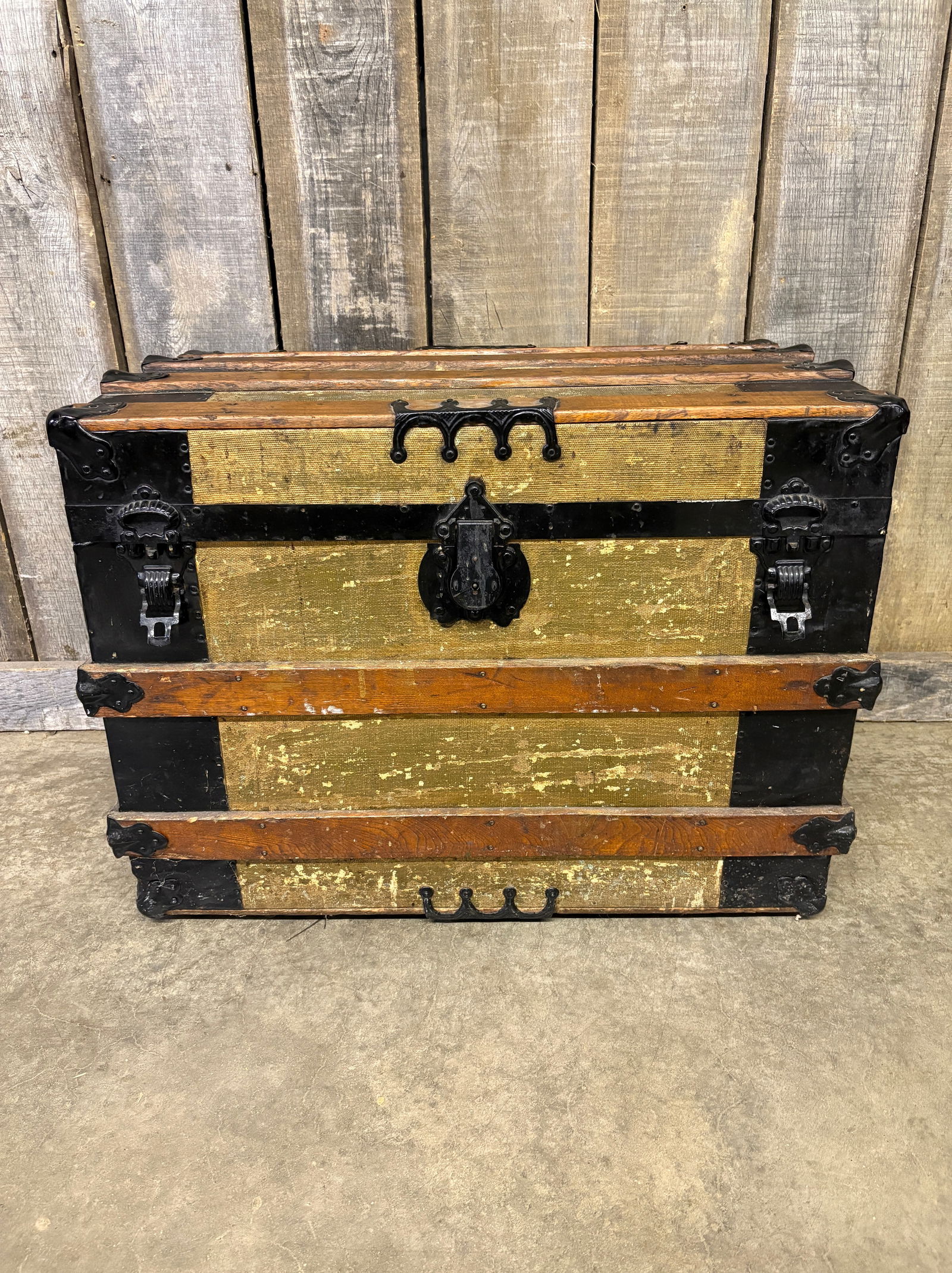 Antique 19th Century Dome-Top Steamer Trunk 17"X28"X22" (1 of 7)