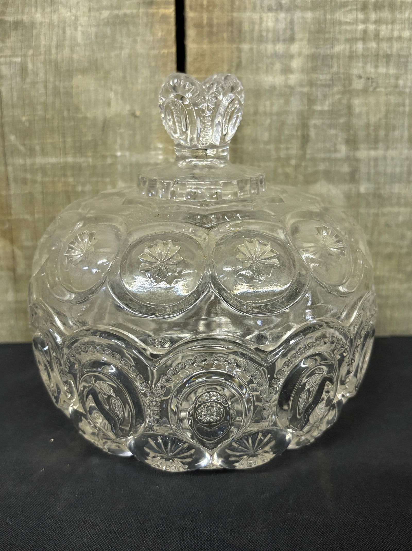 L. E. Smith Glass Company Covered Compote, in Moon and Stars Pattern 6"X6"X7" (1 of 4)