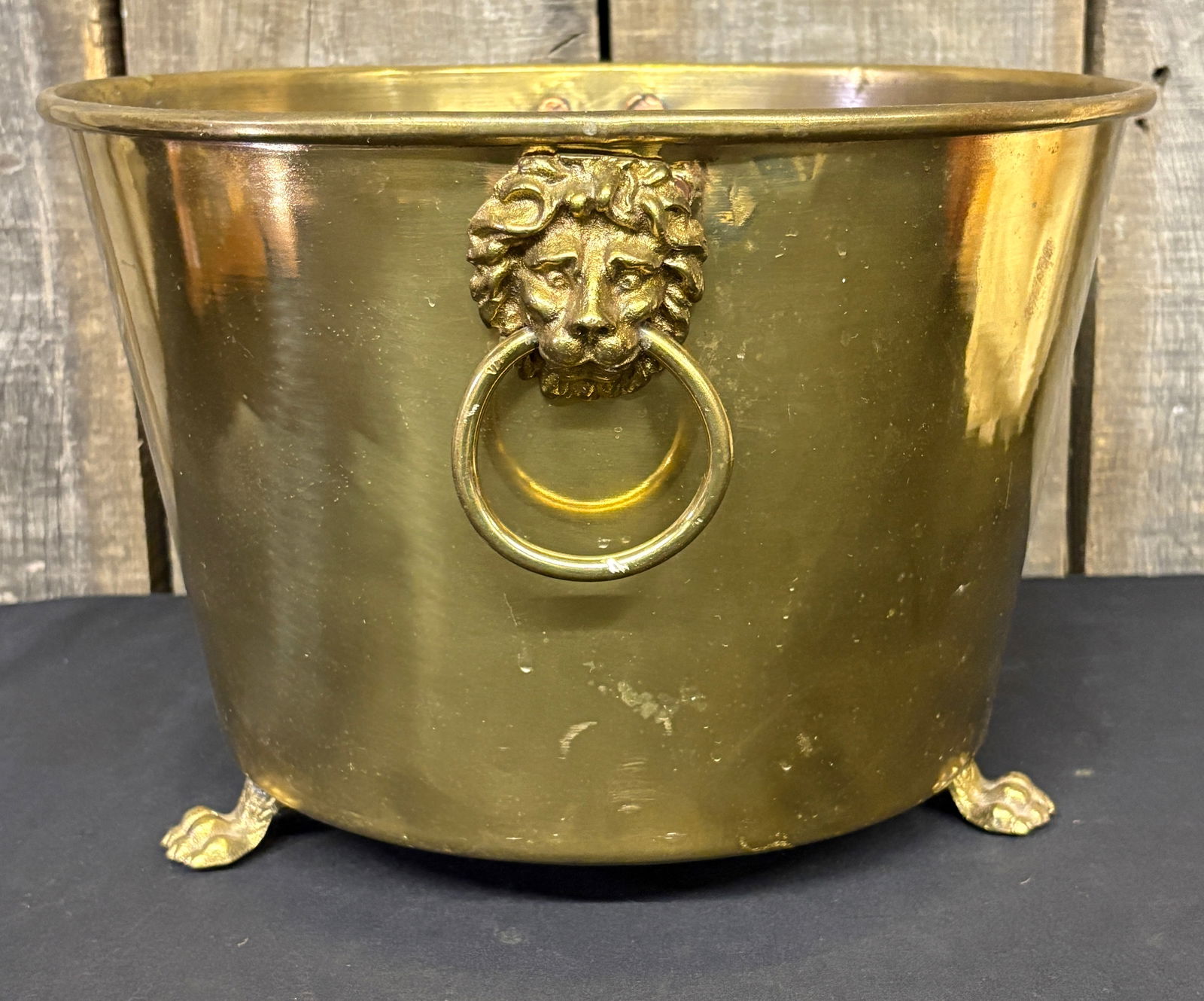 Antique Brass Lionhead and Claw Footed Planter with Handles Manufactured Waterbury Brass, Waterbury (1 of 6)
