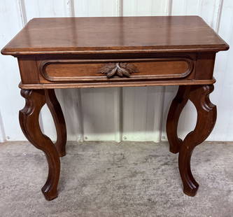 Antique Victorian Walnut Hall Table 18"X31"X29": Antique Victorian Walnut Hall Table 18"X31"X29"