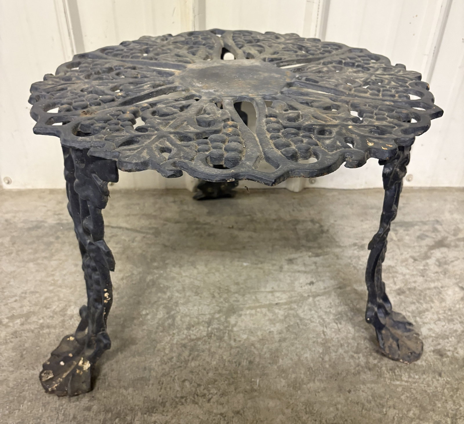 Antique Victorian Cast Iron Grape Leaf Garden Settee 20"X20"X15" (1 of 4)