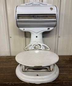 Antique Commercial Scale - Standard Computing Scale Co. Detroit, Michigan 17"X20"X28"