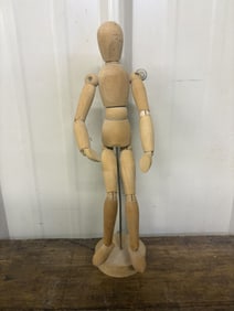 Movable Wooden Artist Drawing Figure 4"X4"X13"