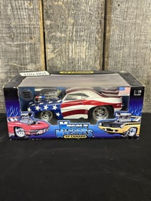 Muscle Machines '69 Camaro - 1:18 Scale Car 13"X7"X6"