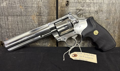 Colt King Cobra .357 Magnum Revolver; Serial:6822CIC 9"X14"
