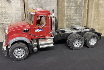 Bruder 02813 MACK Granite Flatbed Truck 20"X9"