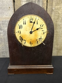 Antique WM. L. Gilbert Clock Co Mantle Clock, Winsted, Conn. 5"X9"X13"