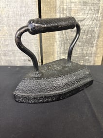 Geneva Cast Iron Flat Iron 4"X6"X6"