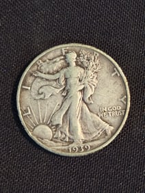 1939 Walking Liberty Half Dollar (90% Silver) 1.2"