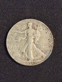 1944 Walking Liberty Half Dollar (90% Silver) 1.2"