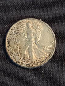 1944 Walking Liberty Half Dollar (90% Silver) 1.2"