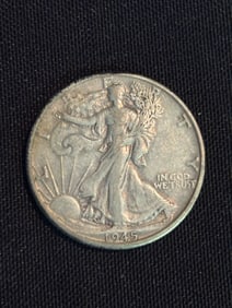 1945 Walking Liberty Half Dollar (90% Silver) 1.2"
