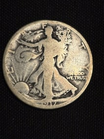 1917 Walking Liberty Half Dollar (90% Silver) 1.2"