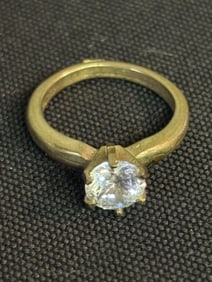Unmarked Gold Colored Ring With Precious Stone (Size 4.5) (App. 1")