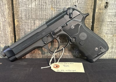 M9 Beretta 9mm S/N: M9-4750164 8" With Case/Extra Magazine