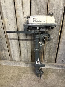 Johnson Boat Motor Model 2R719 S/N: E3353367 8"X21"X35"