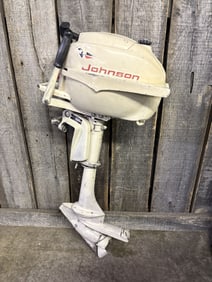 Johnson Boat Motor Model JW-18R S/N: B113832 12"X16"X38"