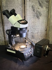 GemOro 1574 Elite 1030Pm 10x and 30x Precision Microscope 8"X14"X14"
