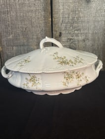 Bassett Limoges, Austria Covered Soup Tureen 7"X10"