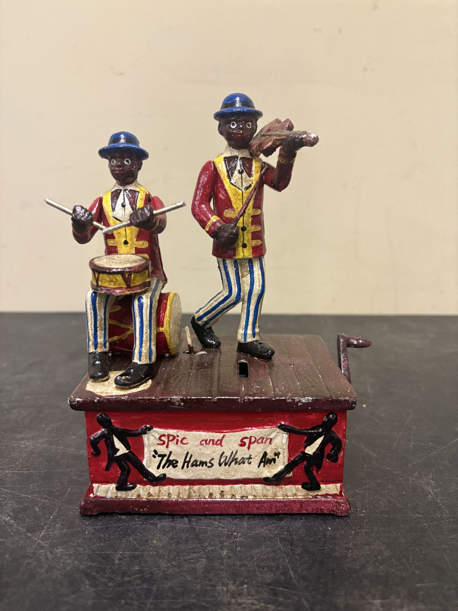 Louis Marx & Co. "Spic and Span" or "The Hams What Am" Tin Lithographed Wind-up Toy - 6"x7": Louis Marx & Co. "Spic and Span" or "The Hams What Am" Tin Lithographed Wind-up Toy - 6"x7"
