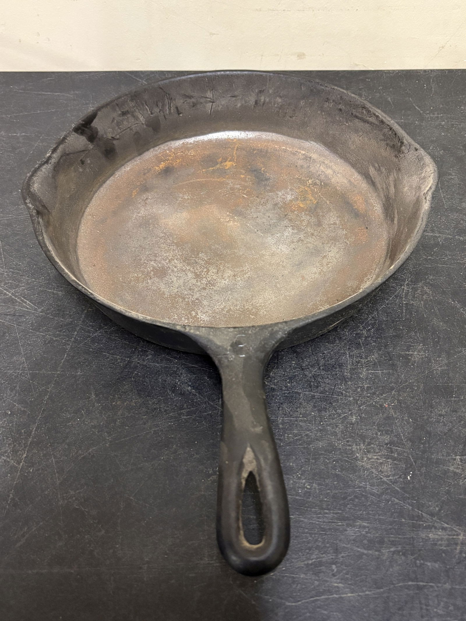 Wagner Ware Cast Iron Skillet - 10"x14: Wagner Ware Cast Iron Skillet - 10"x14