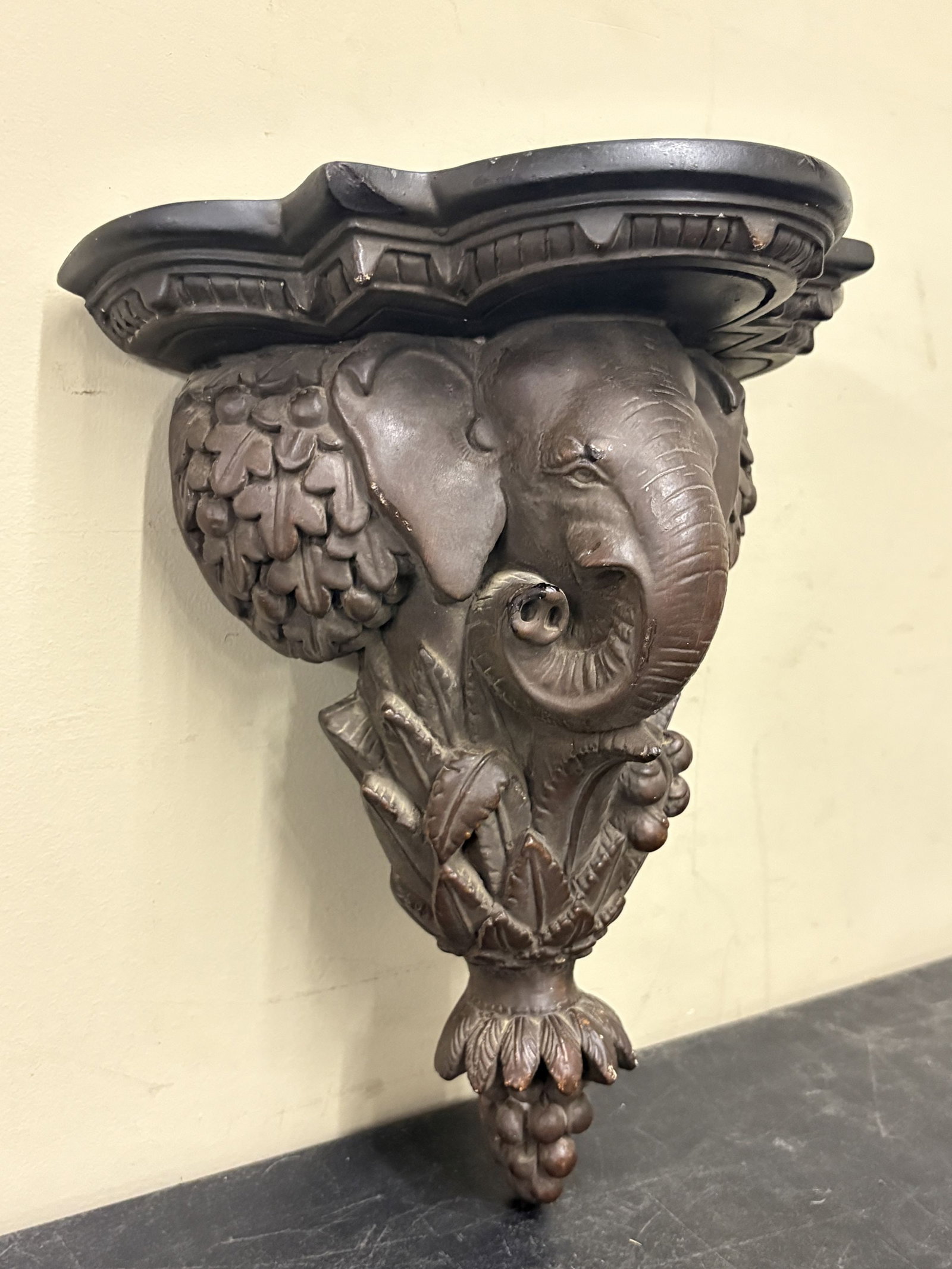 Vintage Elephant Wall Shelf: Vintage Elephant Wall Shelf