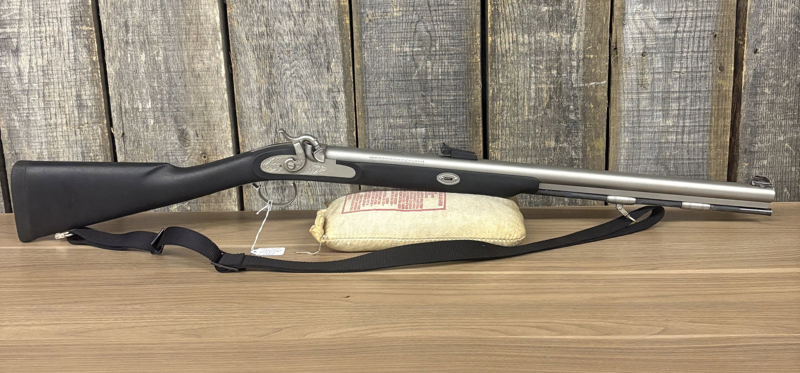Thompson "Grey Hawk" Black Powder .50 Cal. Serial:27382 40": Thompson "Grey Hawk" Black Powder .50 Cal. Serial:27382 40"
